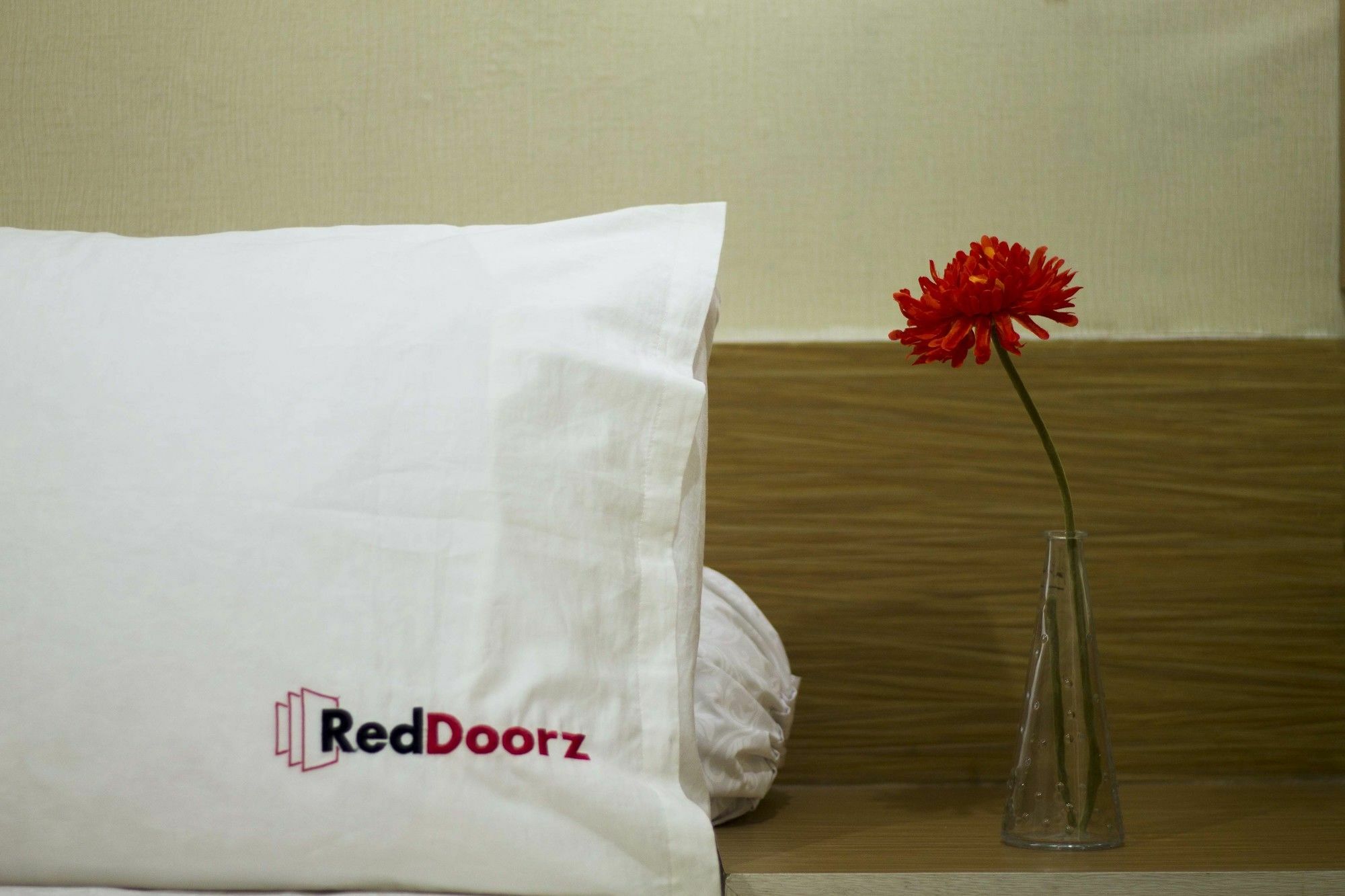 Reddoorz Apartment @ Pegangsaan Kelapa Gading Джакарта Экстерьер фото