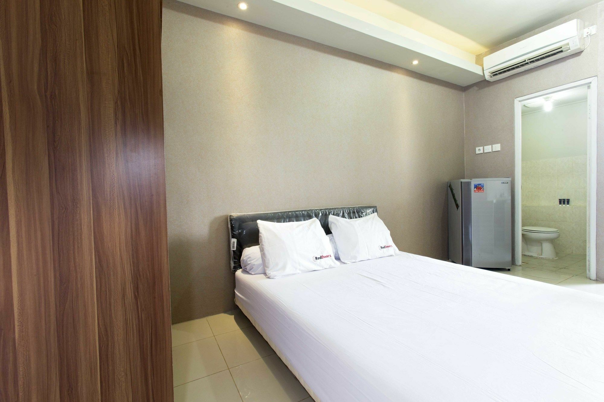 Reddoorz Apartment @ Pegangsaan Kelapa Gading Джакарта Экстерьер фото